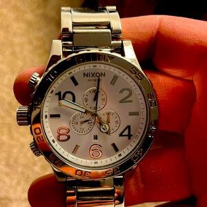 Nixon silver and white mens watch 51-30
